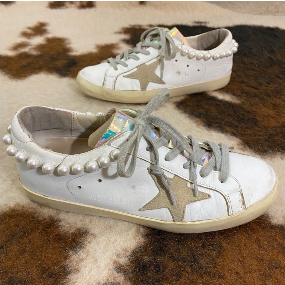 Superstar Rare 🦄 Pearl Necklace Holographic Sneakers - Size 37 (US 7)
